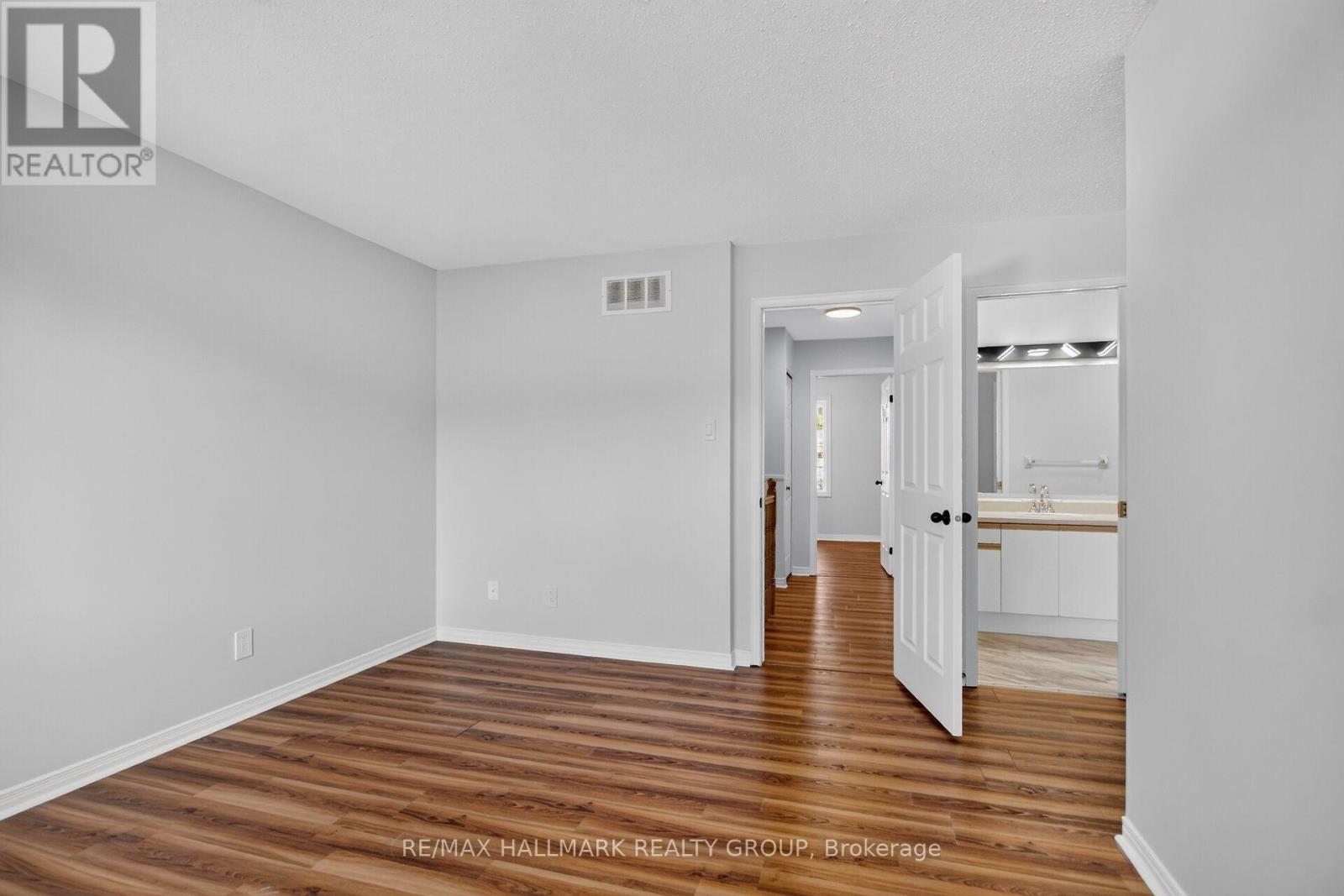 82 WHALINGS CIRCLE - 23