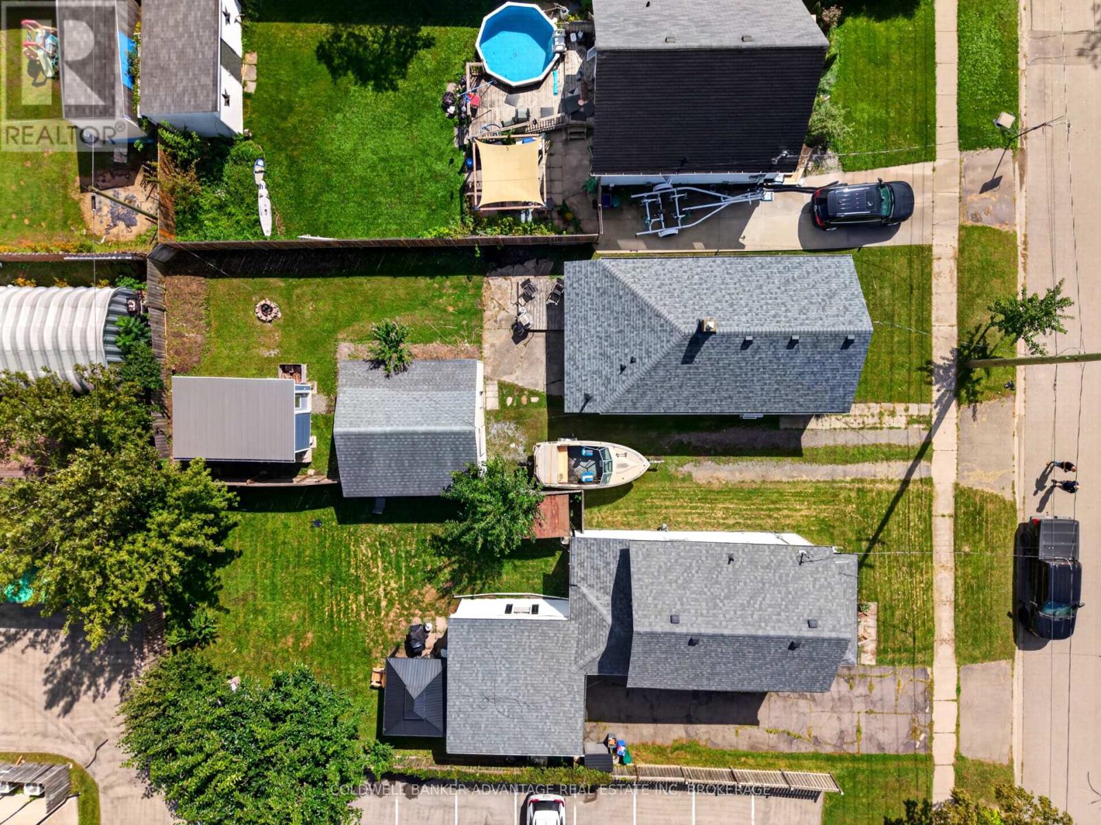 229 DAIN AVENUE - 3