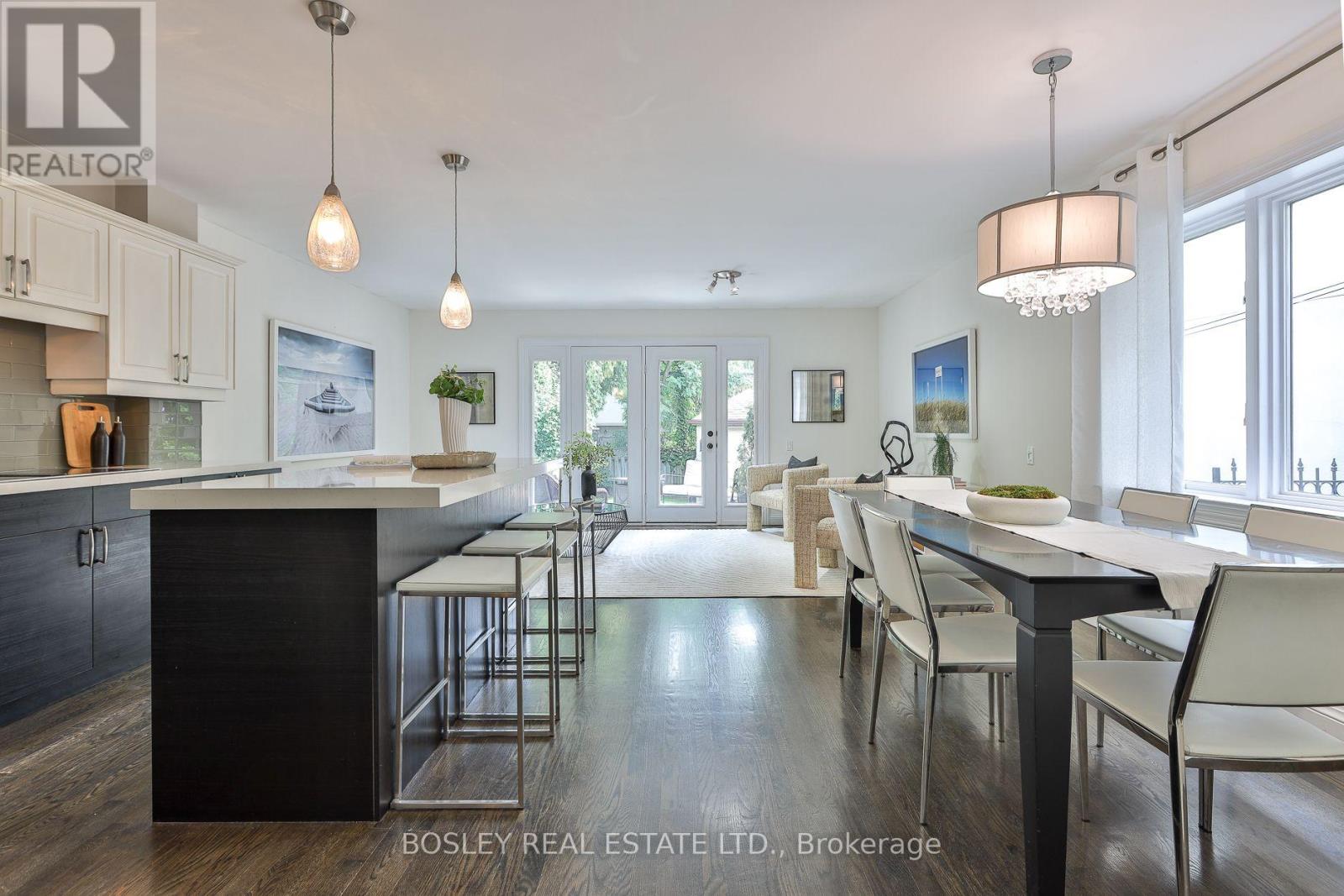 27 CAMERON CRESCENT - 11