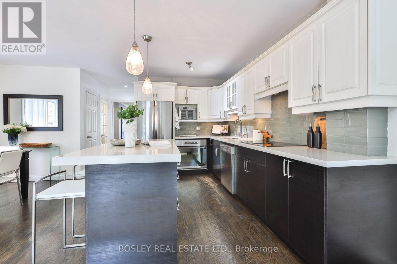 27 CAMERON CRESCENT - 15