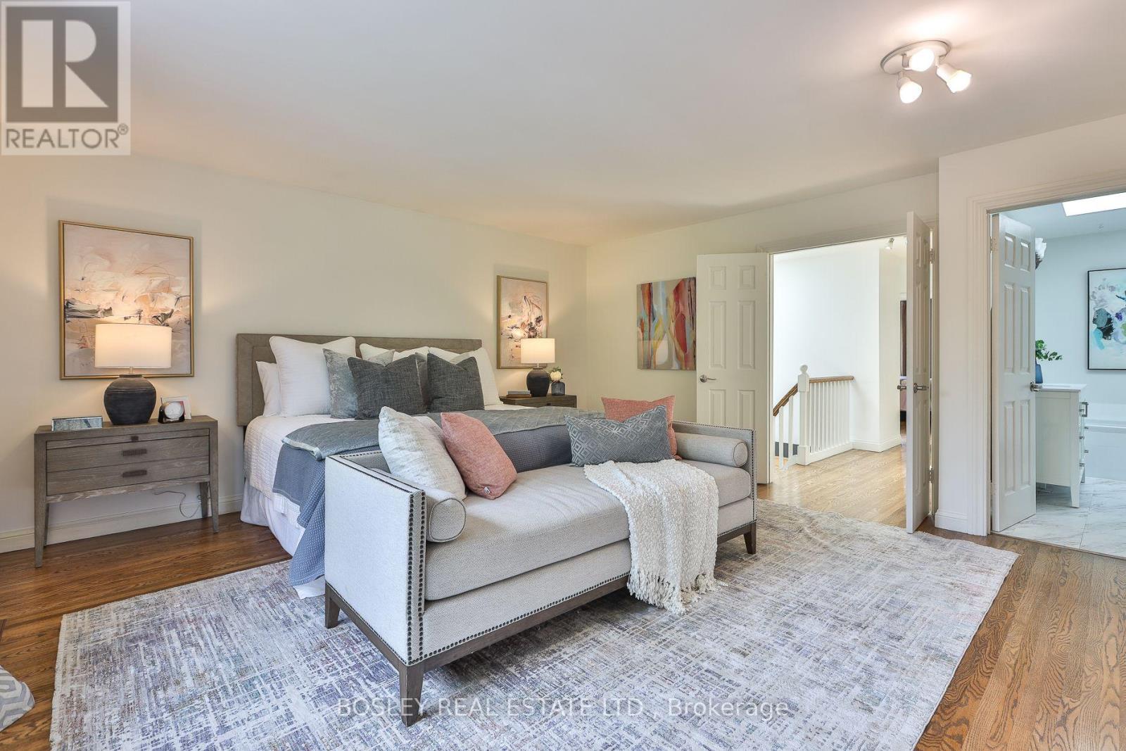 27 CAMERON CRESCENT - 24