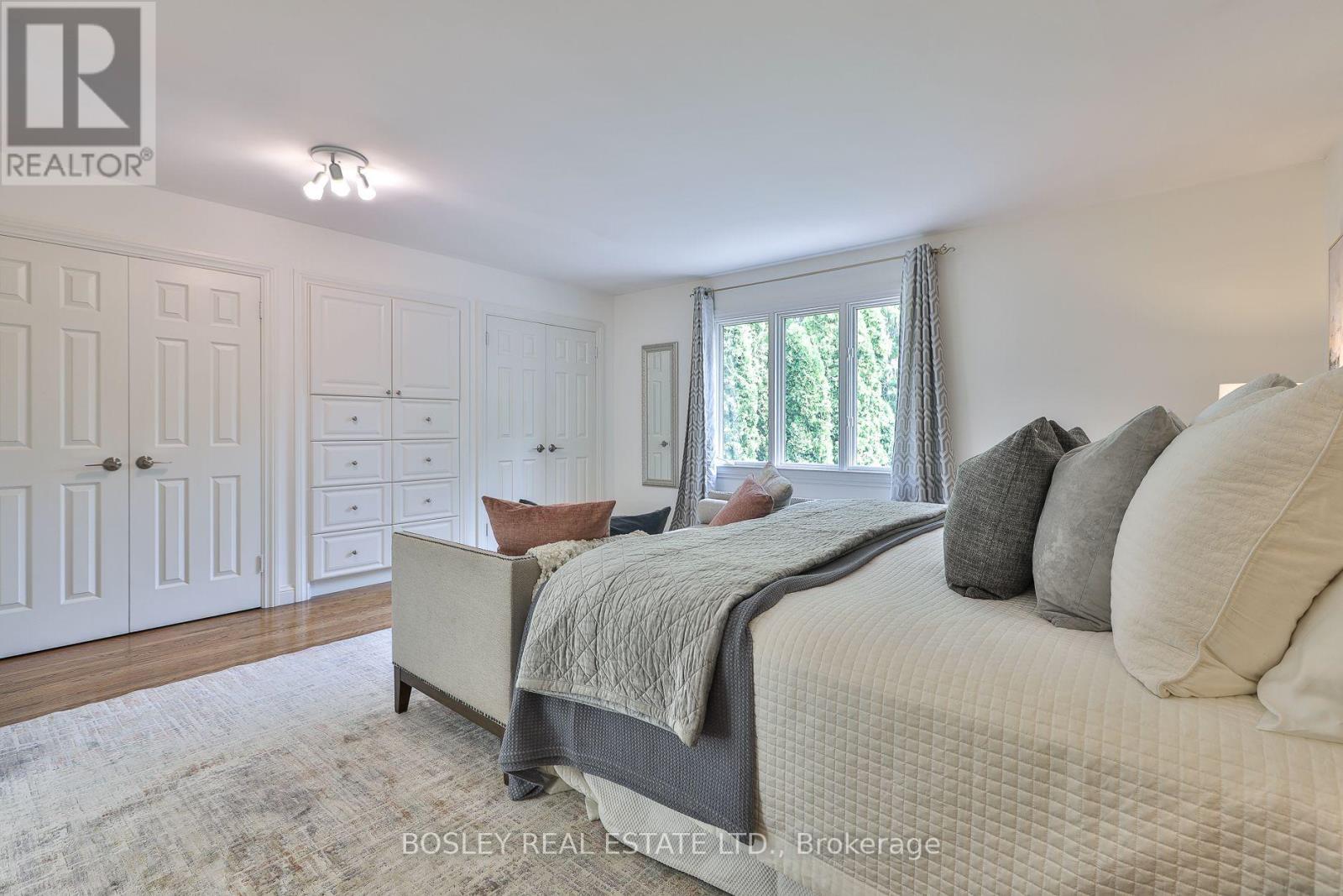 27 CAMERON CRESCENT - 25