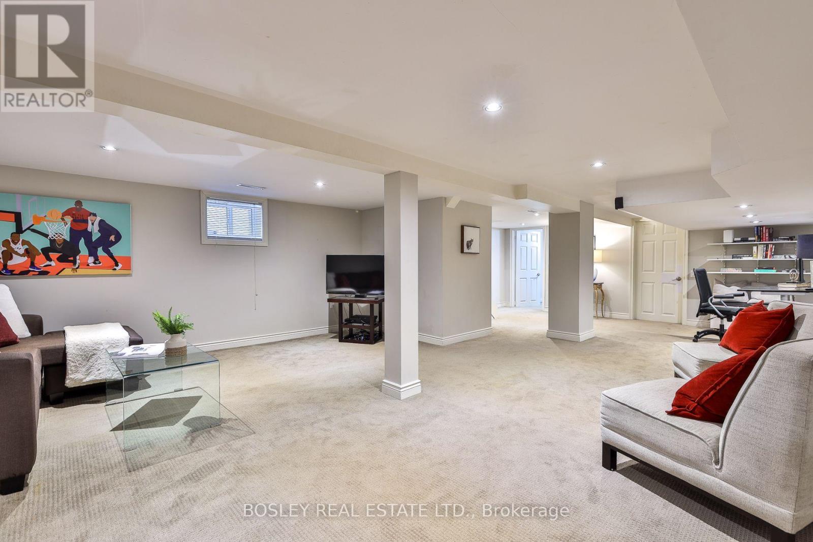 27 CAMERON CRESCENT - 35