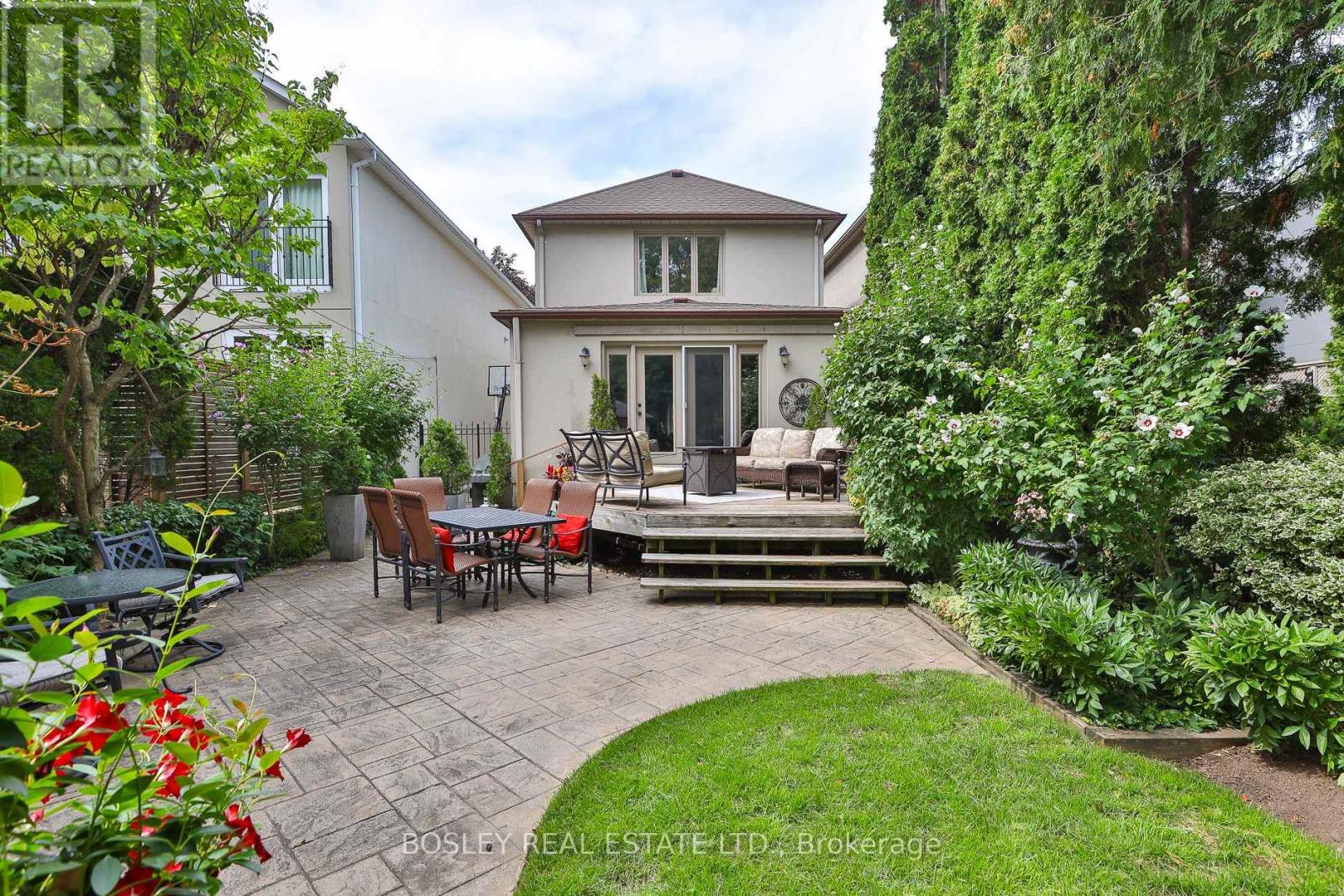 27 CAMERON CRESCENT - 42