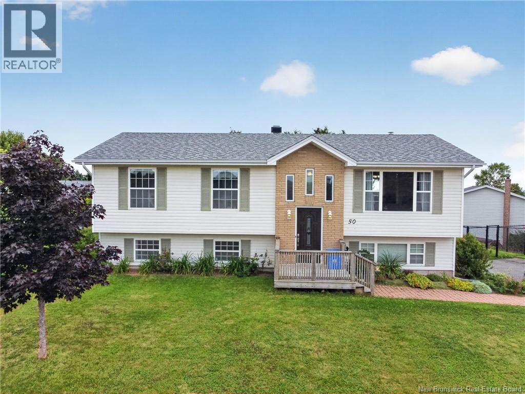 50 Vista Ridge Crescent