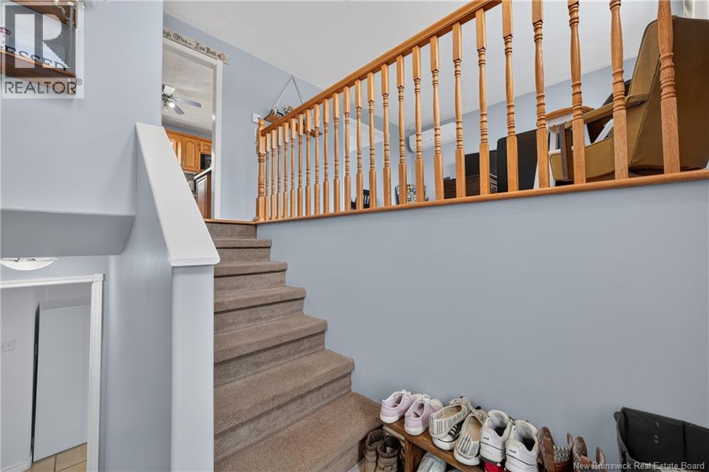 50 Vista Ridge Crescent - 3
