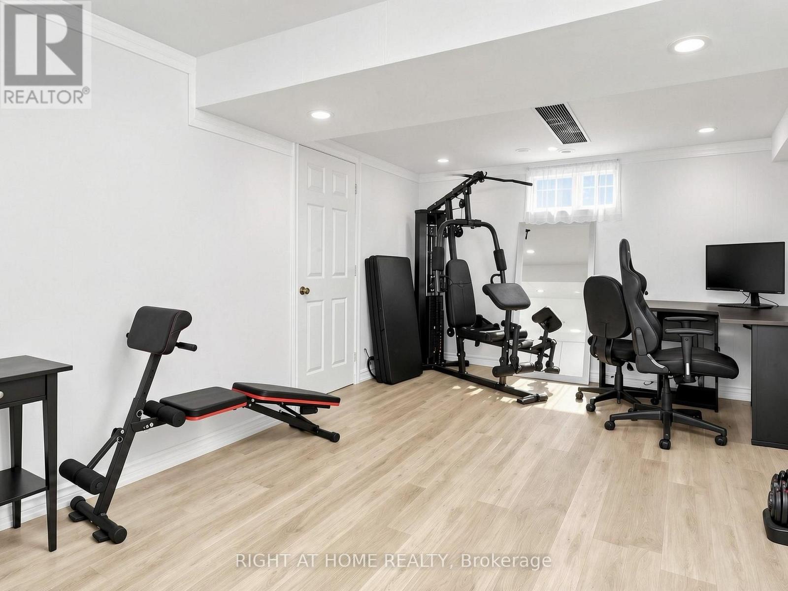 131 CASTLE ROCK DRIVE - 38