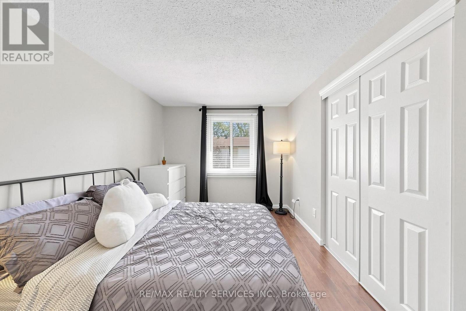 #57 93 HANSEN ROAD N - Image 32