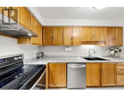 74 Heathcliffe Square, Brampton, ON L6S5R4 Photo 10