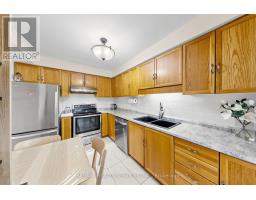 74 Heathcliffe Square, Brampton, ON L6S5R4 Photo 11