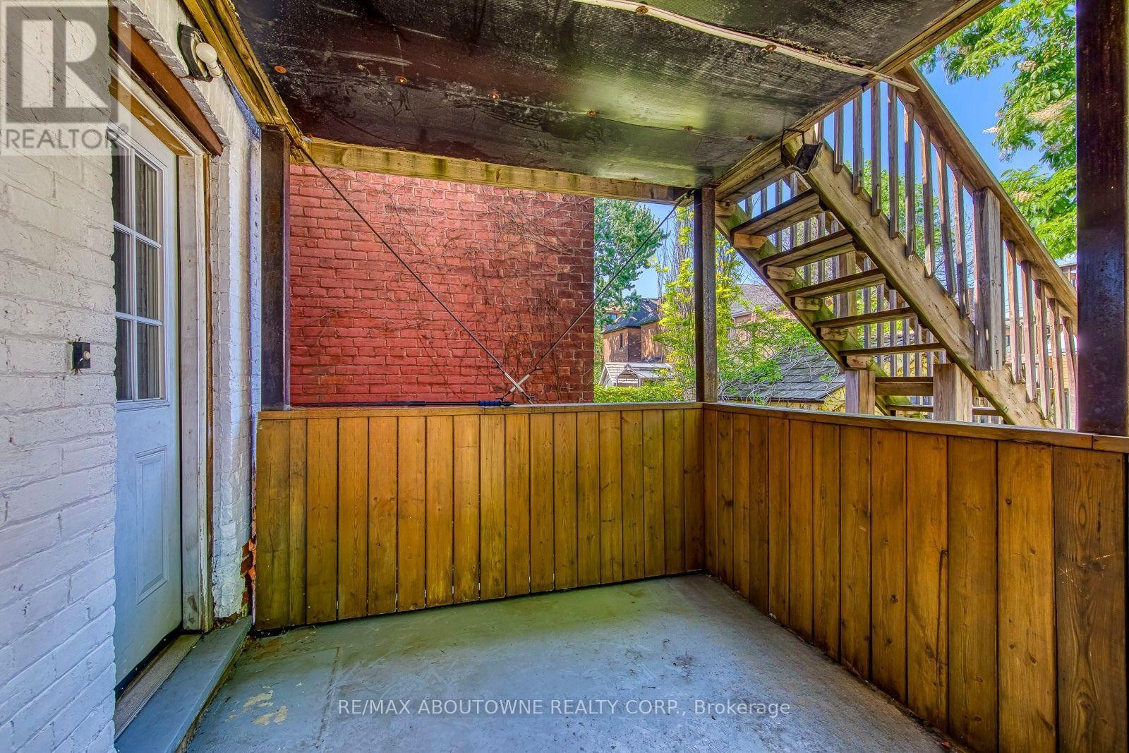 100 GRANT AVENUE - 13