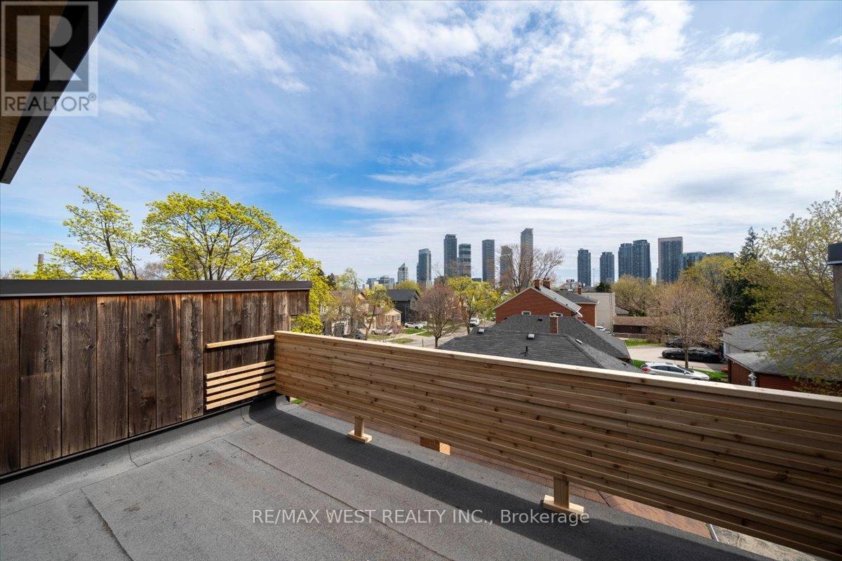 38 SMITHFIELD DRIVE, Toronto (Stonegate-Queensway) — photo 6
