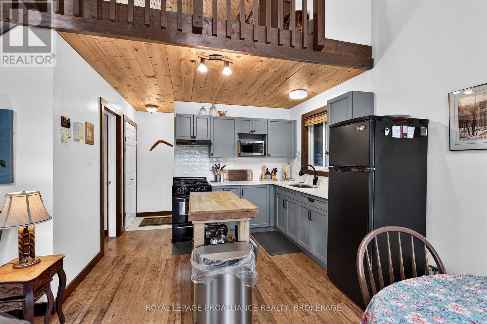 1187 LOUDEN LANE - Image 19