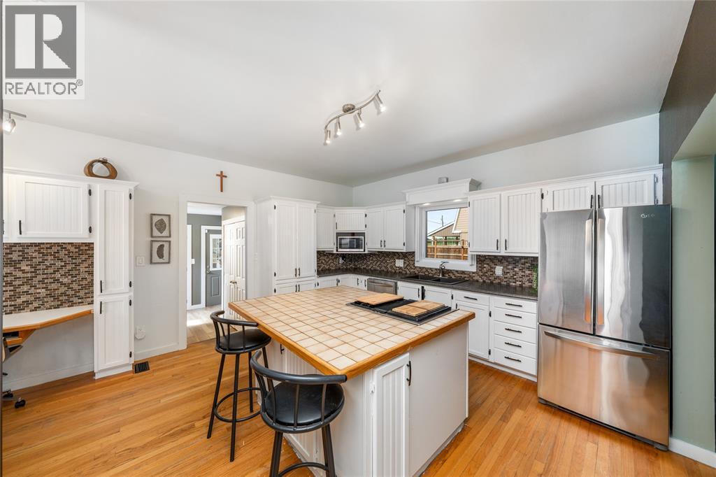 4696 CRESCENT DRIVE - 21