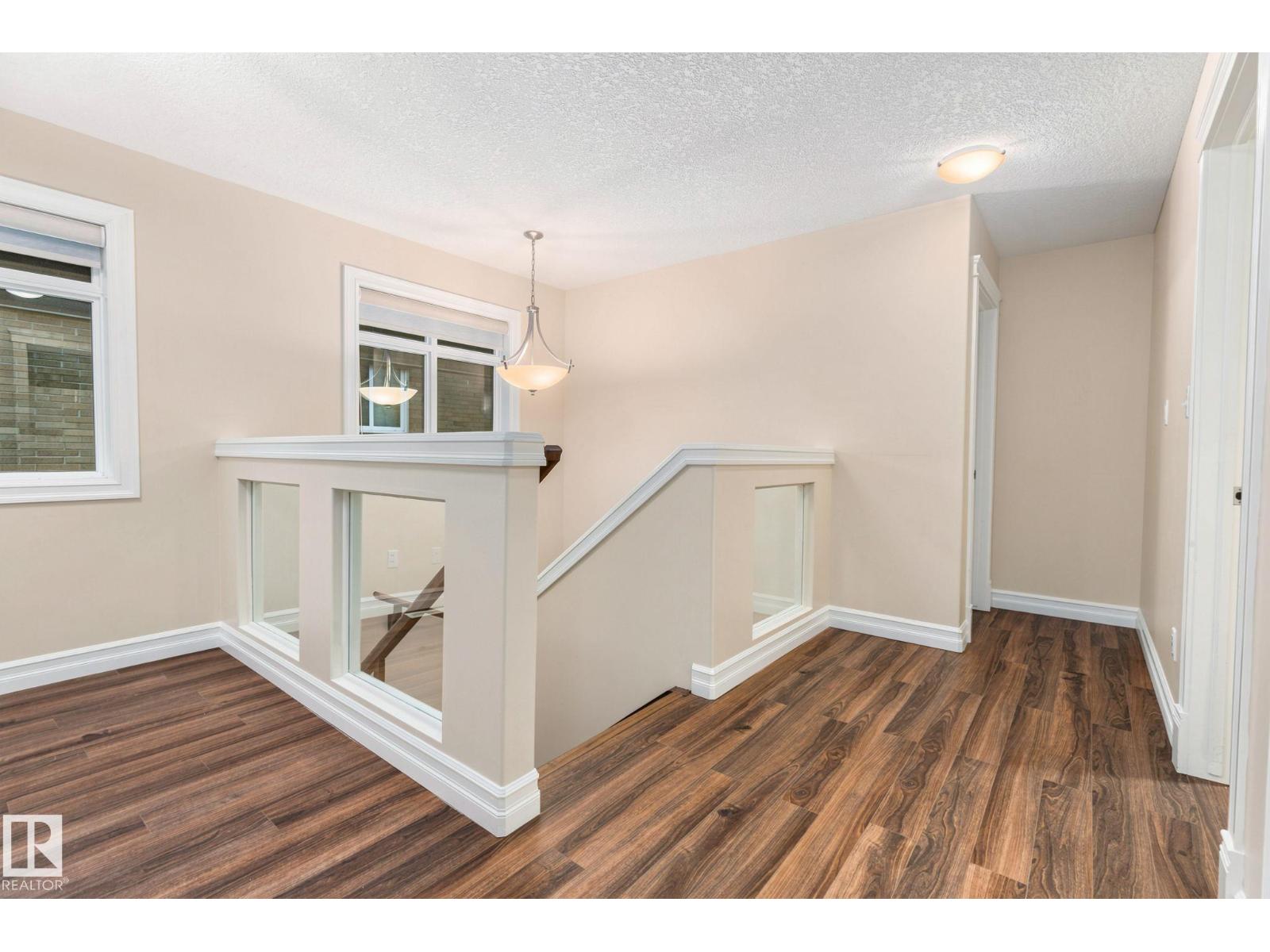 10143 123 ST NW - 29