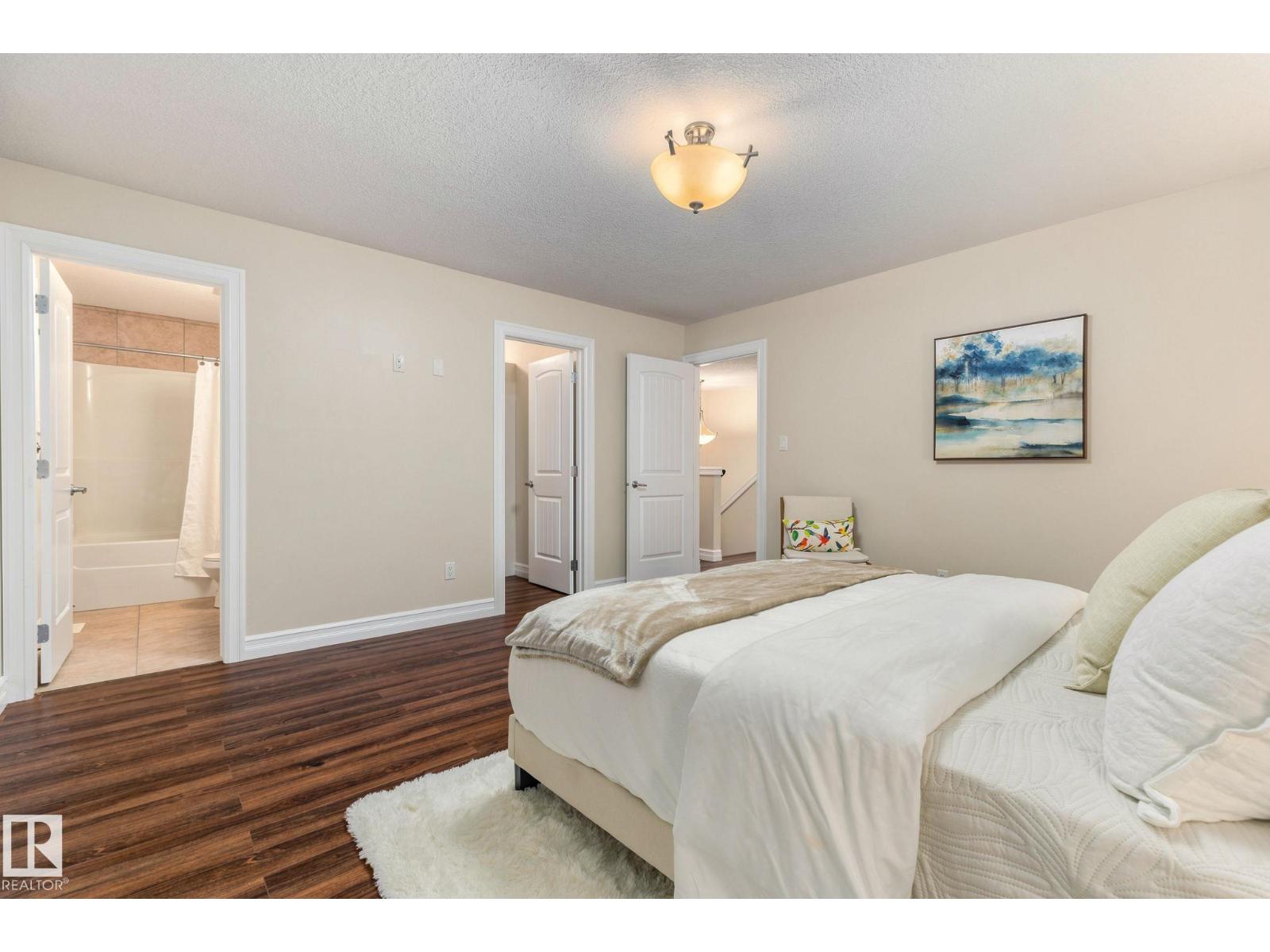 10143 123 ST NW - 32