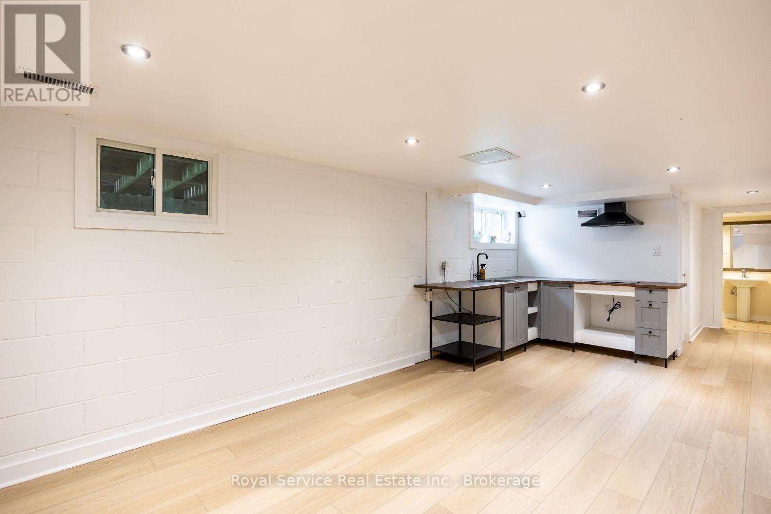 128 BROOMFIELD ROAD - Image 31