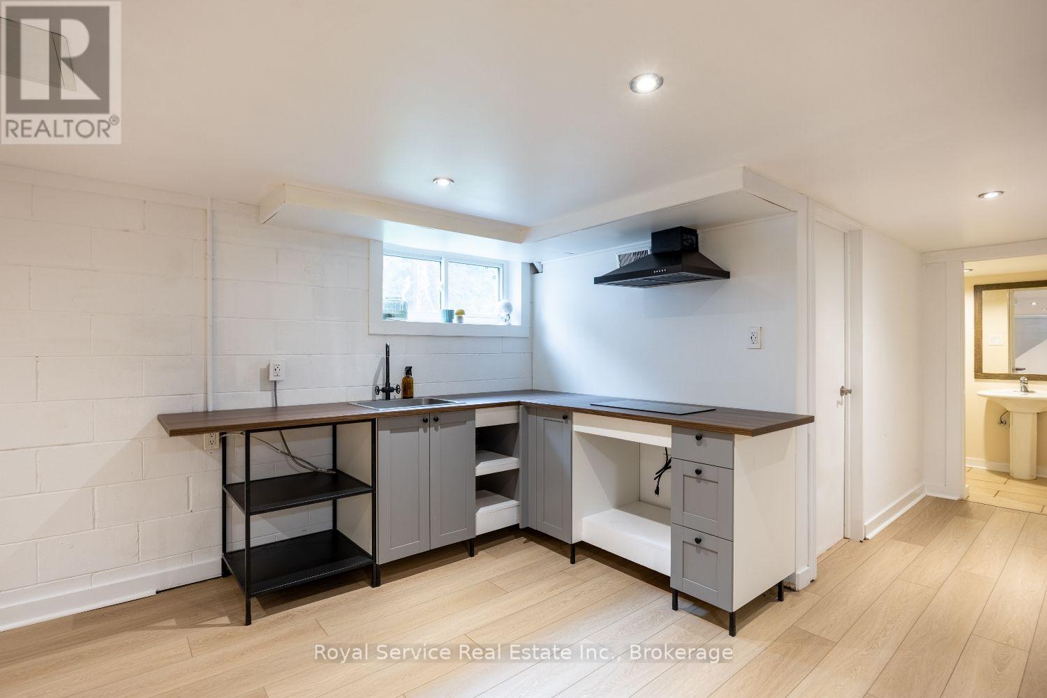 128 BROOMFIELD ROAD - Image 32