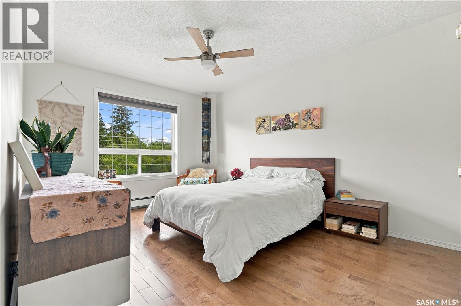 #306 435 Main STREET - 24