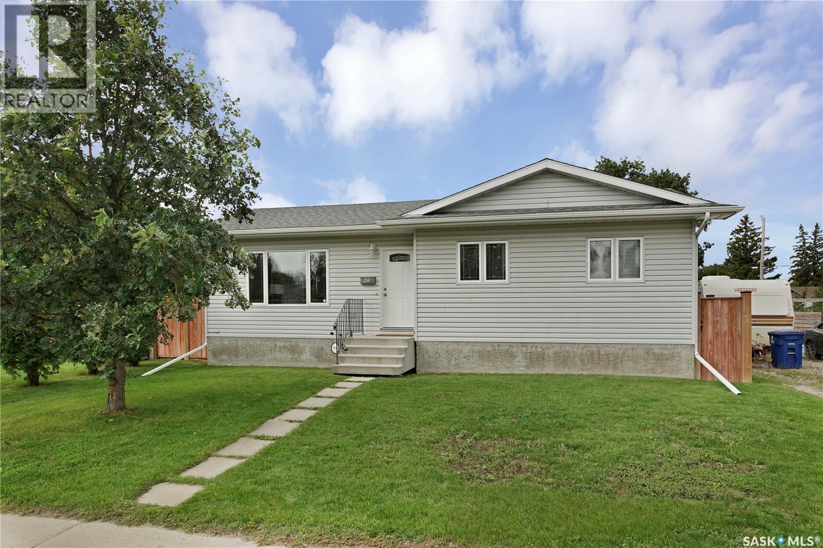42A 5th AVENUE N - 1