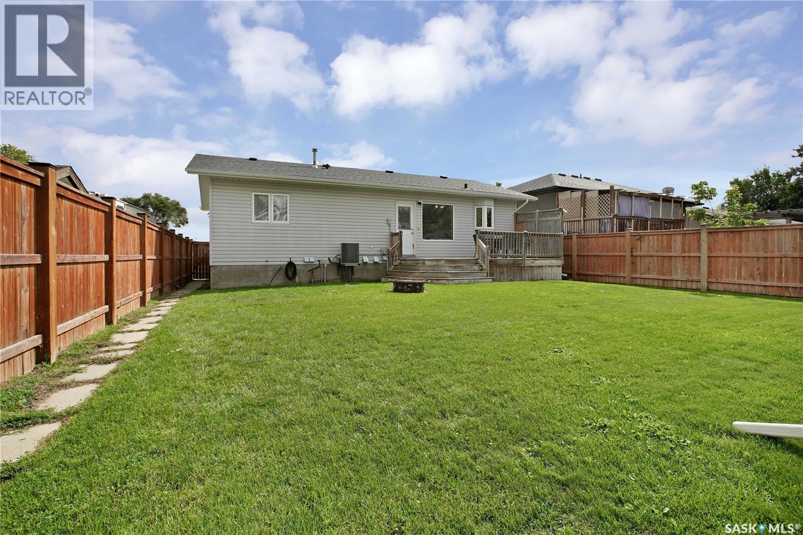 42A 5th AVENUE N - 22