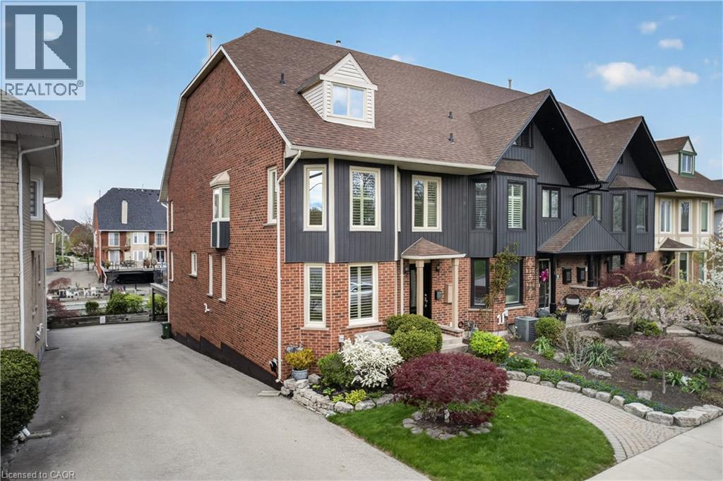 77 SUNVALE Place, Stoney Creek — photo 2
