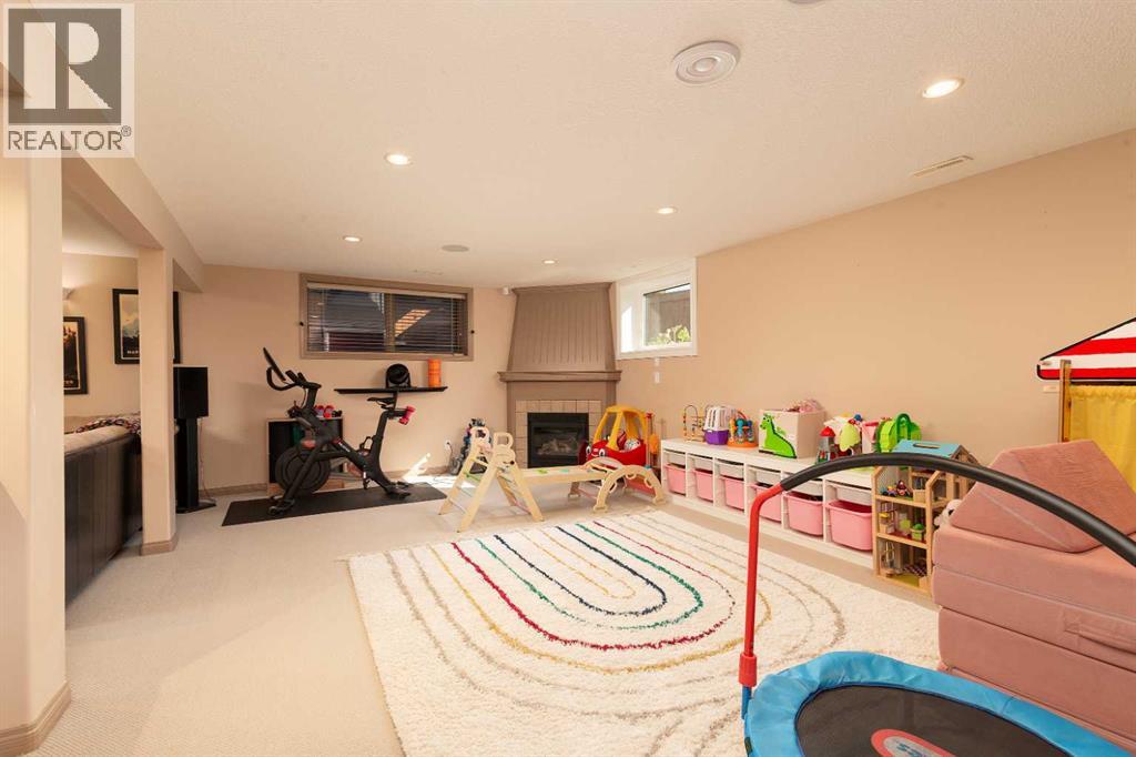 151 Riverdale Terrace W - Image 26
