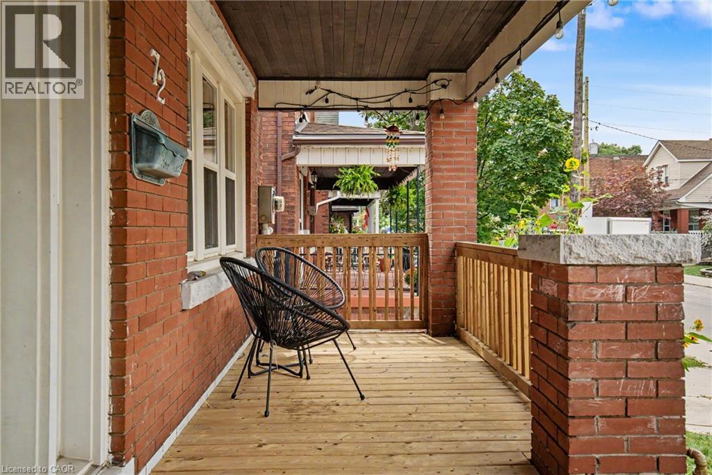 72 GARSIDE Avenue N, Hamilton — photo 2