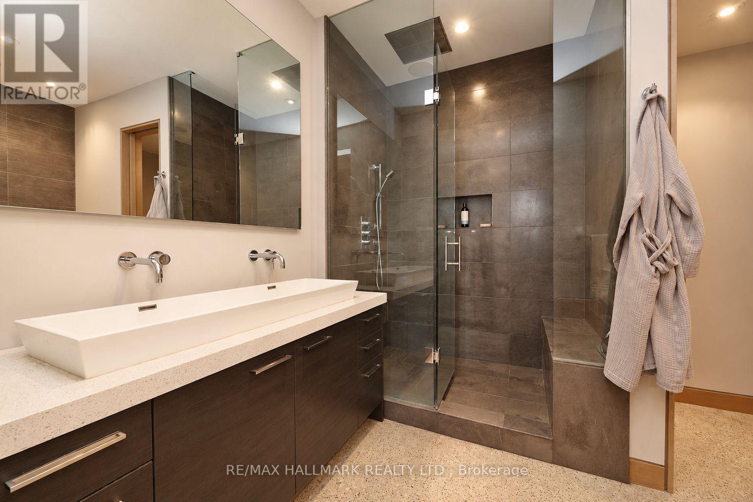 #402 510 KING STREET E - 20