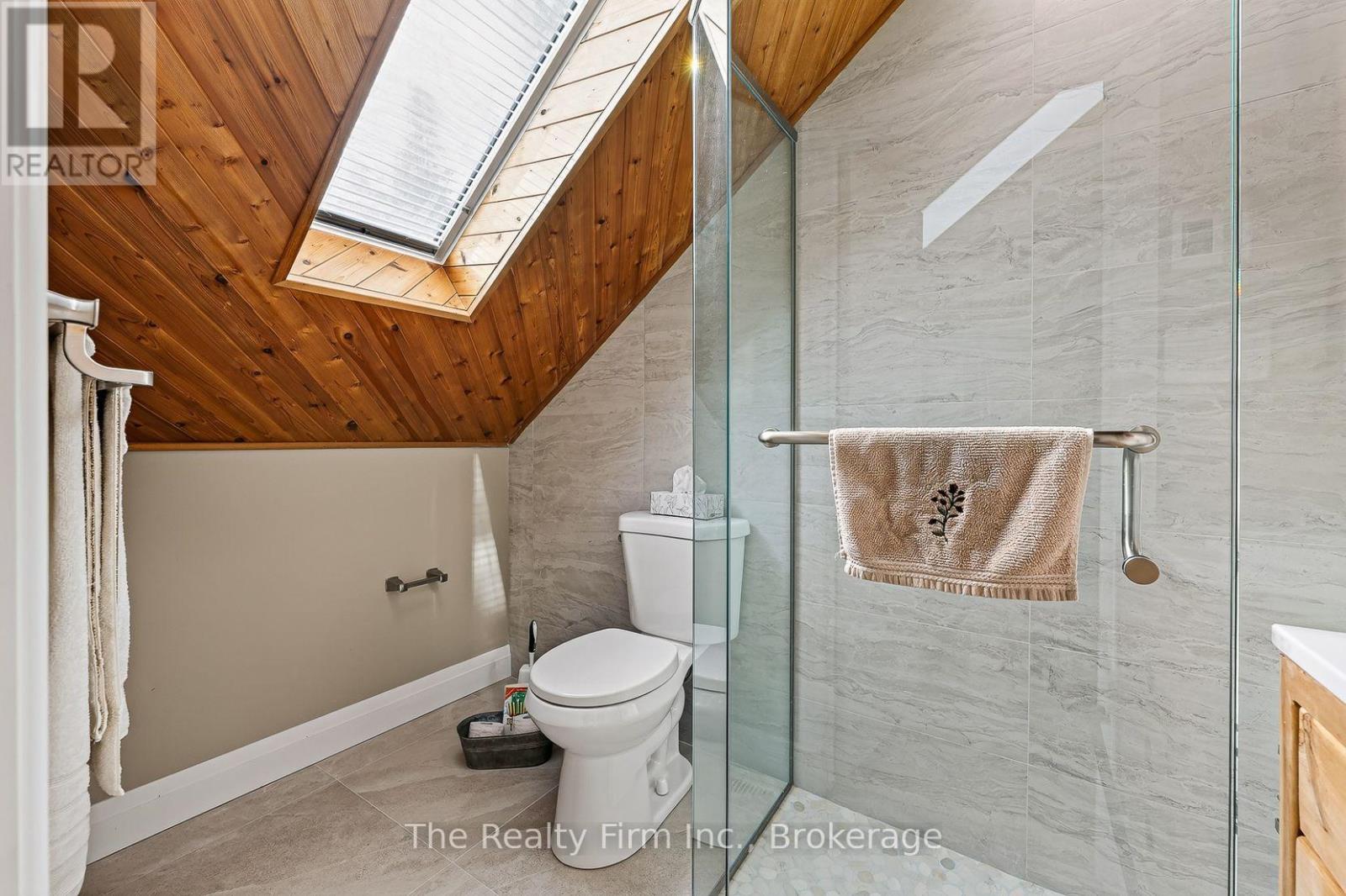 216 BOWER HILL ROAD - Image 25