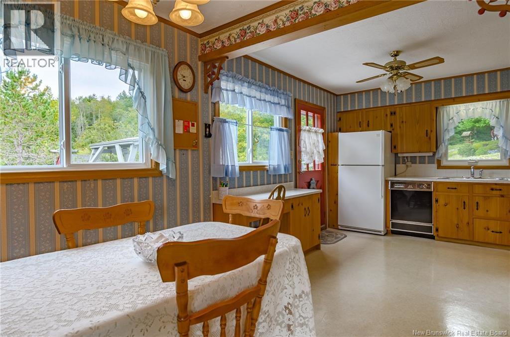 559 Sandy Point Road - Image 10