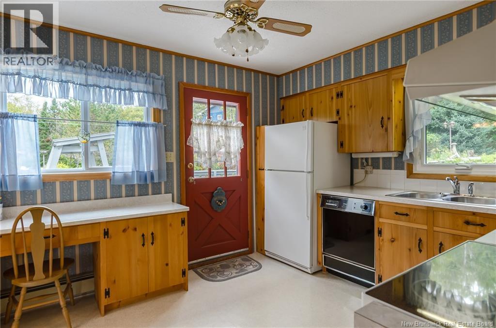 559 Sandy Point Road - Image 11