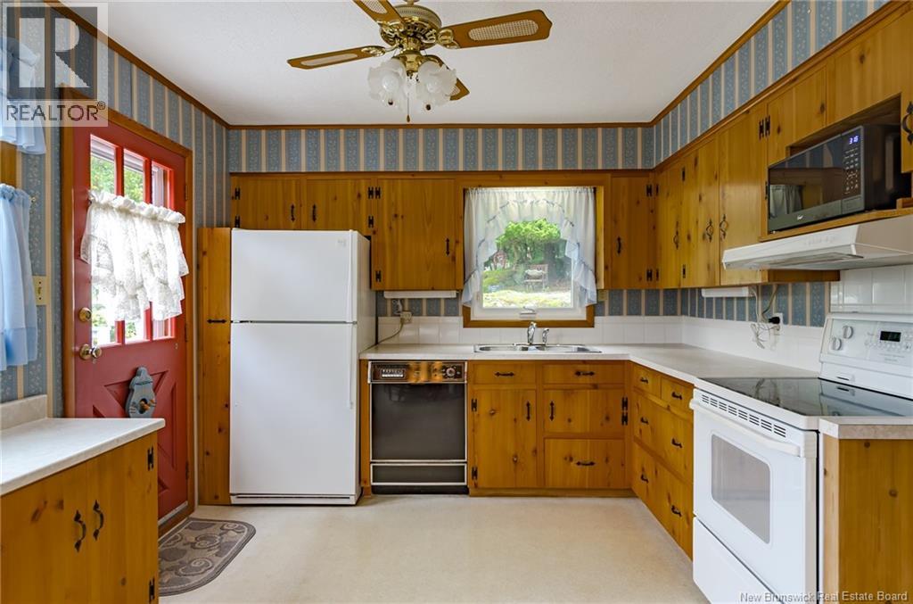 559 Sandy Point Road - Image 12