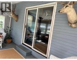 131 Harris Garno, Pelee Island, ON N0R1M0 Photo 21