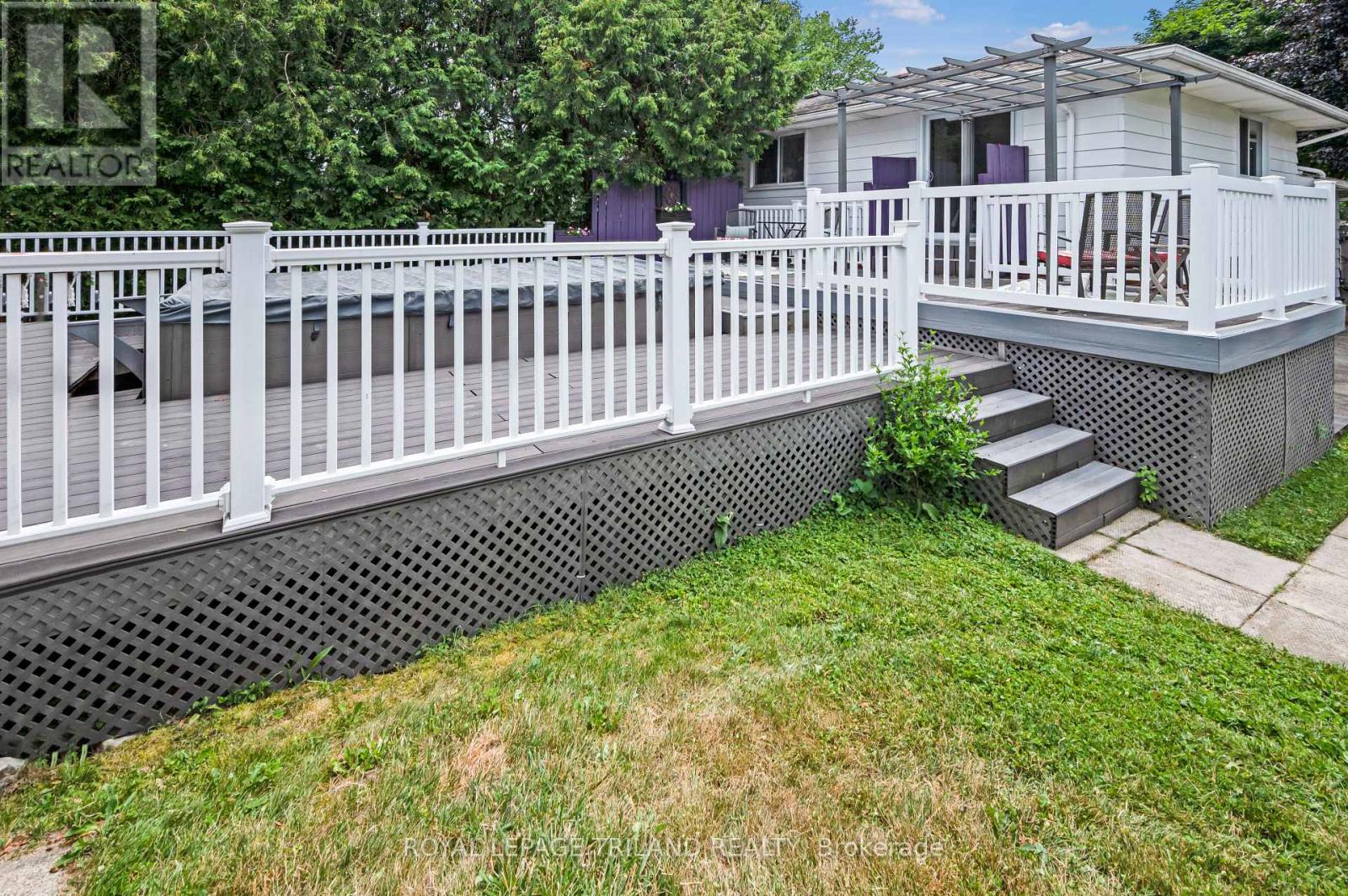 73 GENEVIVE PLACE - Image 40