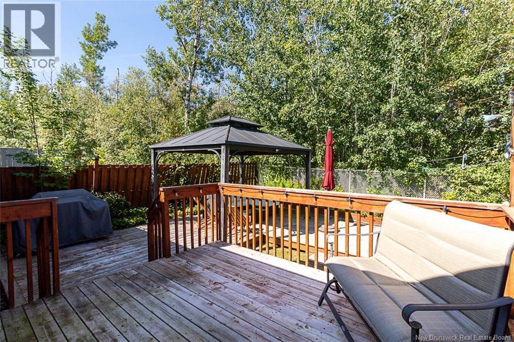 77 Stillwater Drive - 32