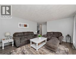 833 Frampton Lane, photo 4