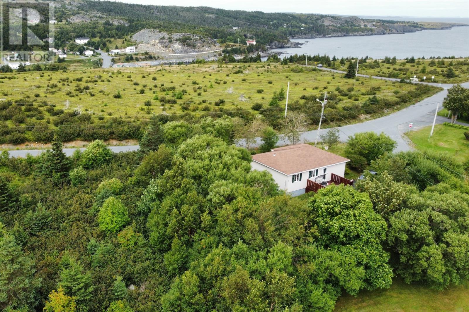 2-8 Hawks Nest Road, Bryant's Cove — photo 2