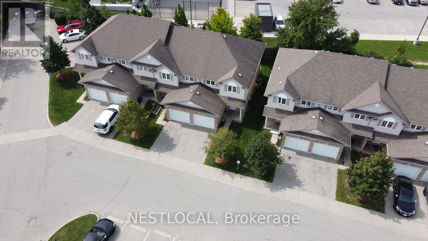 #11 10 FALLOWFIELD DRIVE - Image 32