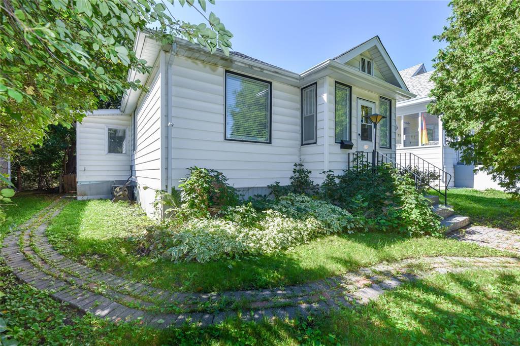 172 Rupertsland Boulevard, Winnipeg, Manitoba, R2V0E9, Winnipeg, Manitoba — photo 1 of 5