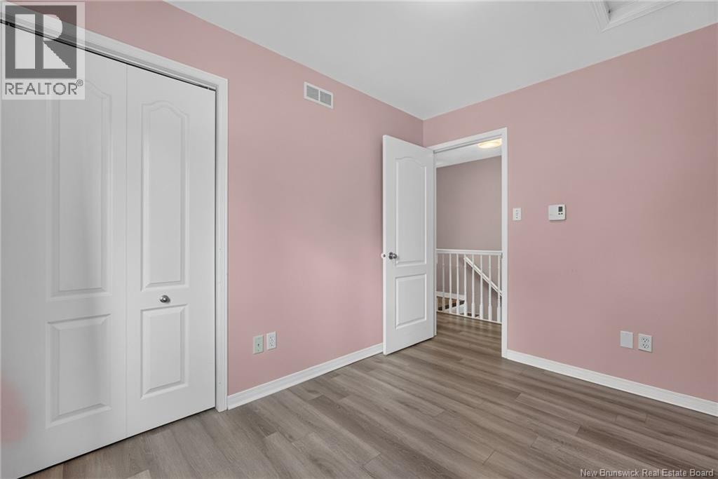 27 Stoneham Drive - 30