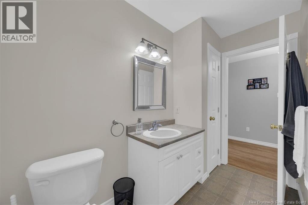 1 Tagish Road - Image 15