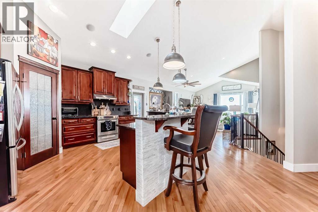 33 Boulder Creek Manor SE, Langdon — photo 7