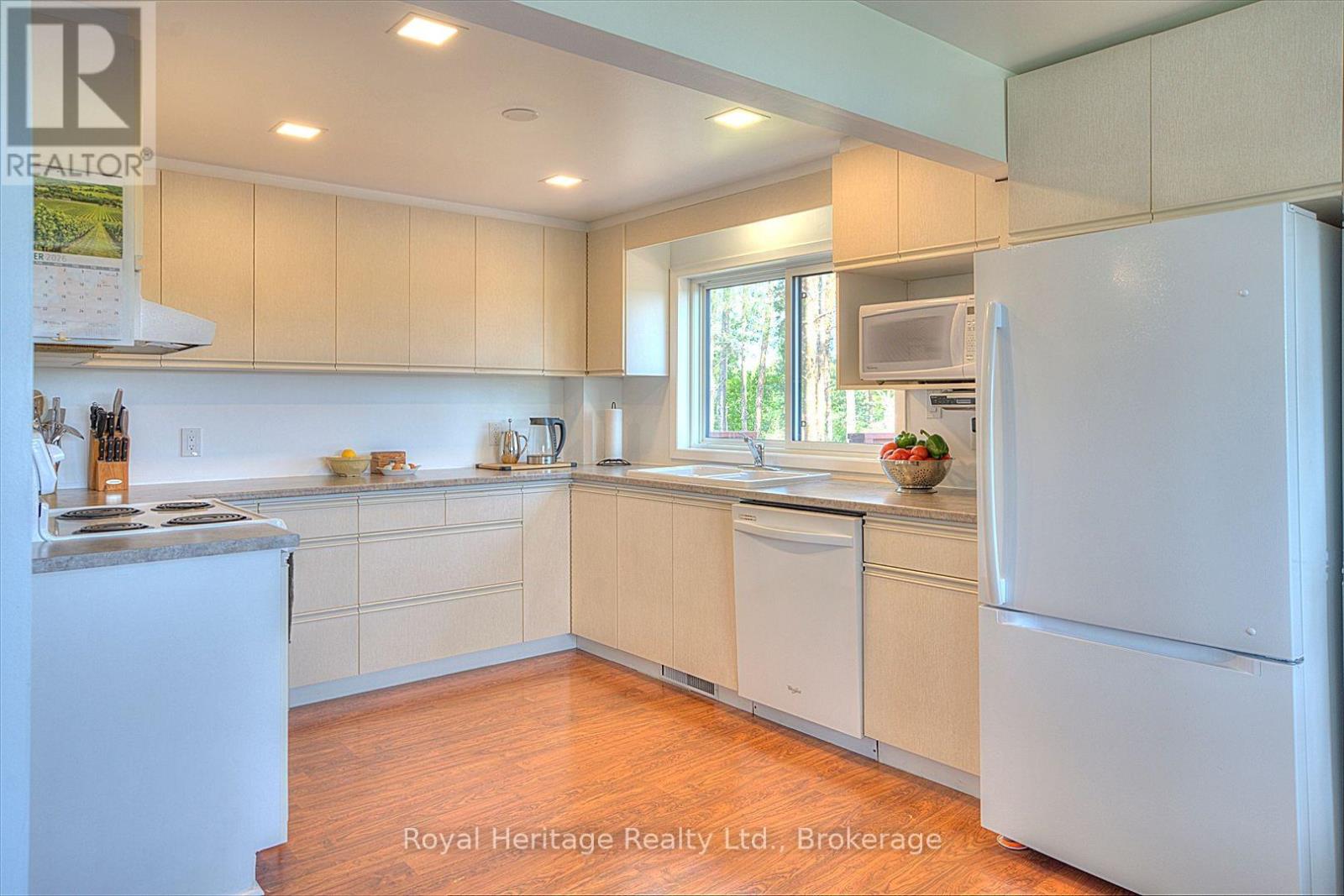 215 FIFTH LINE DUMMER SOUTH ROAD - 17