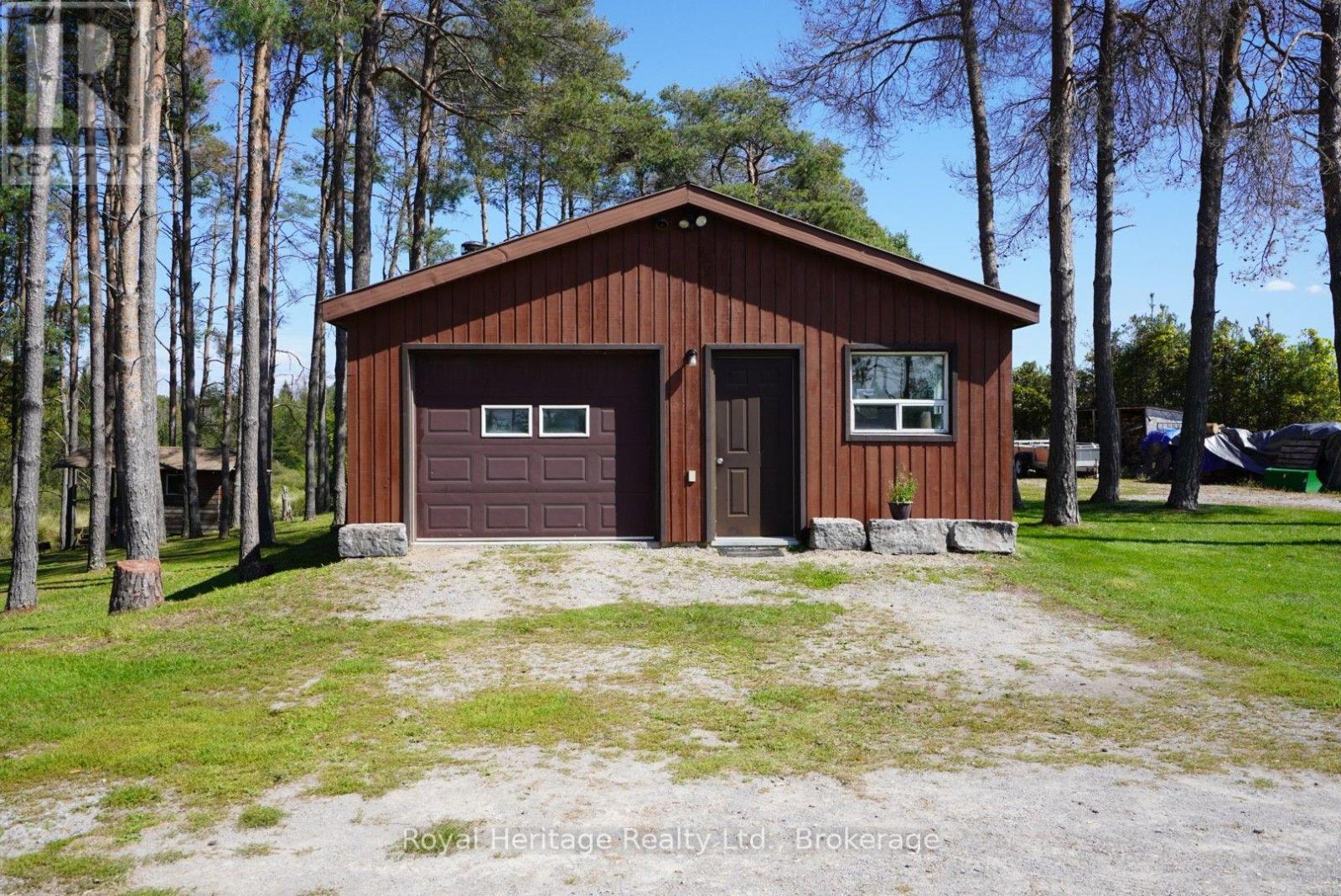 215 FIFTH LINE DUMMER SOUTH ROAD - 31