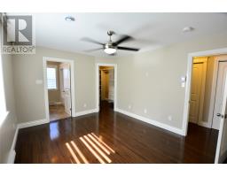 11 Logan Street thumbnail 18