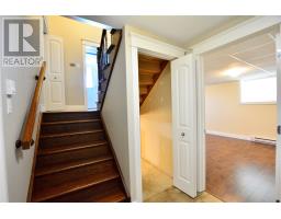 11 Logan Street thumbnail 36