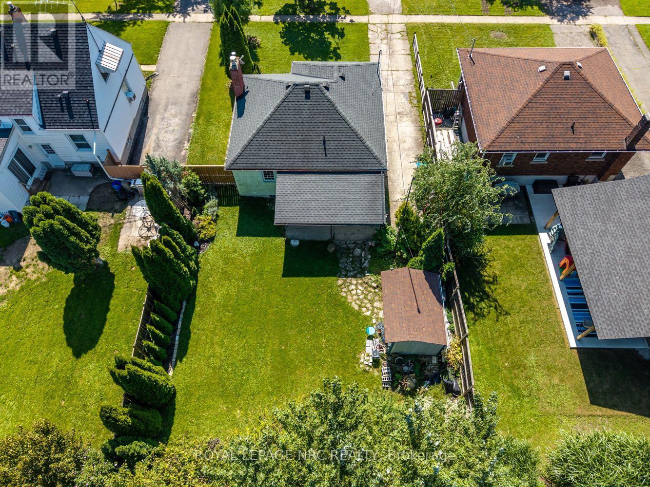 27 CEDARDALE AVENUE - 37