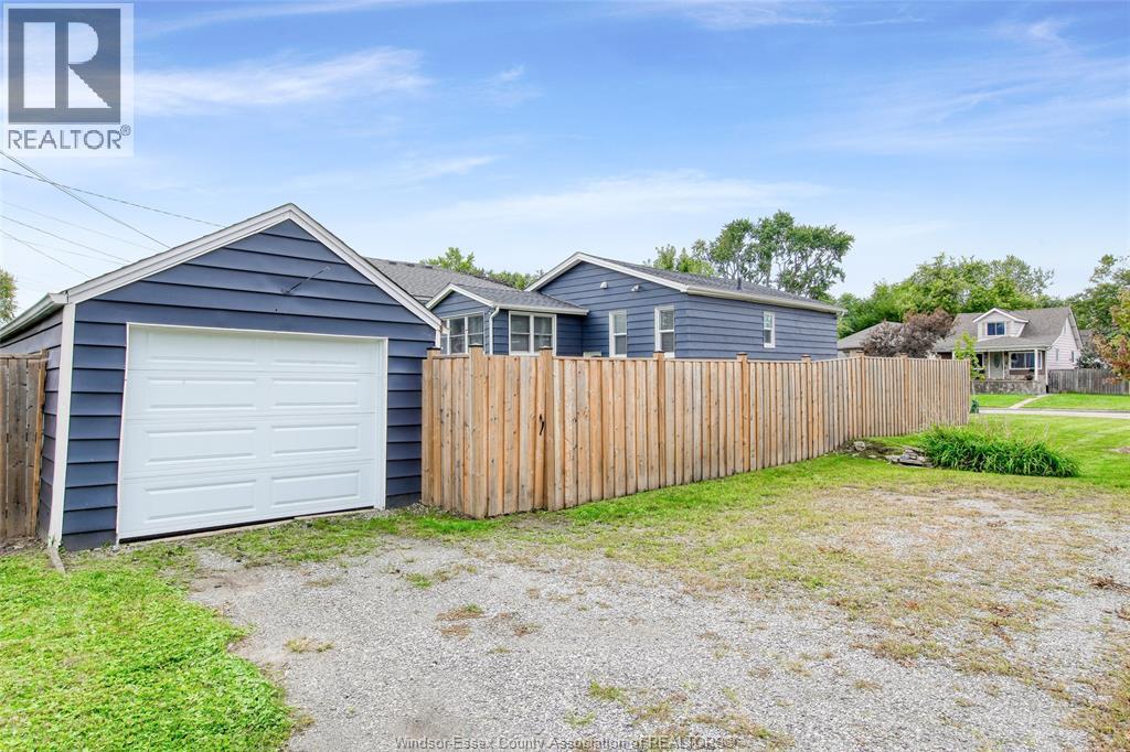 2402 Tourangeau, Windsor — photo 4