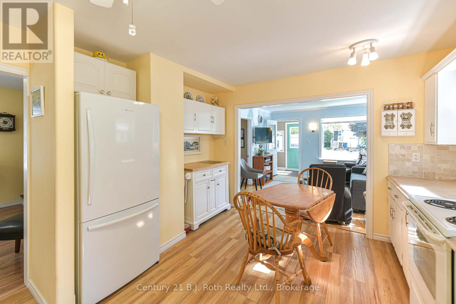 331 MOFFAT STREET - 15